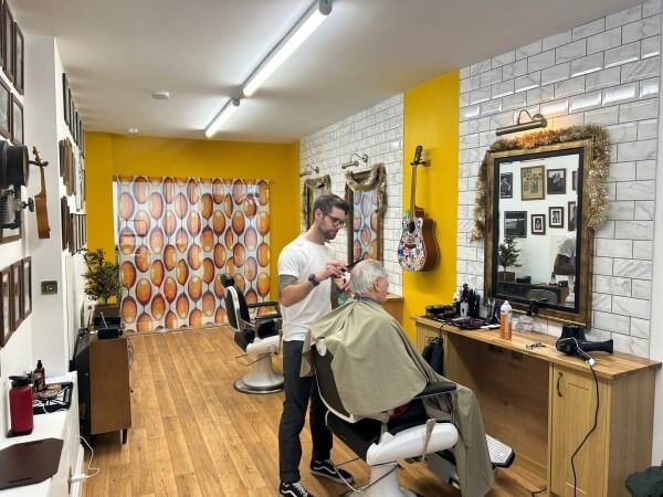 Bond's Brockenhurst - Man getting haircut